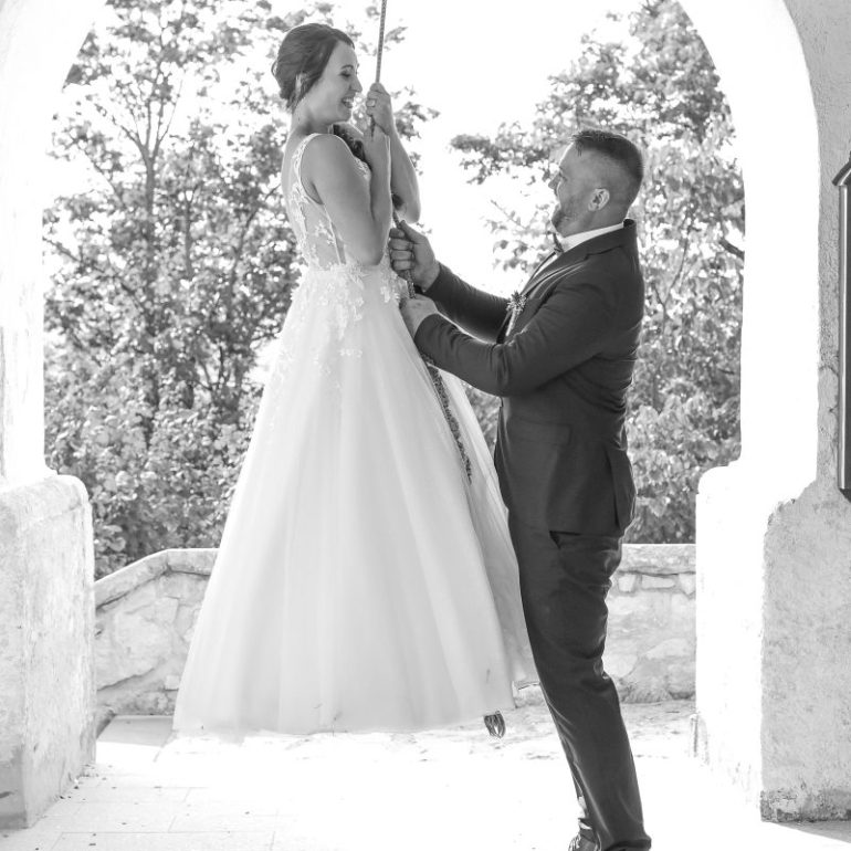 Poročna fotografija