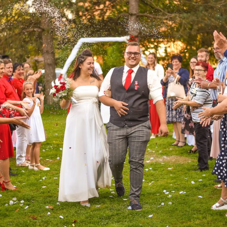 Poročna fotografija