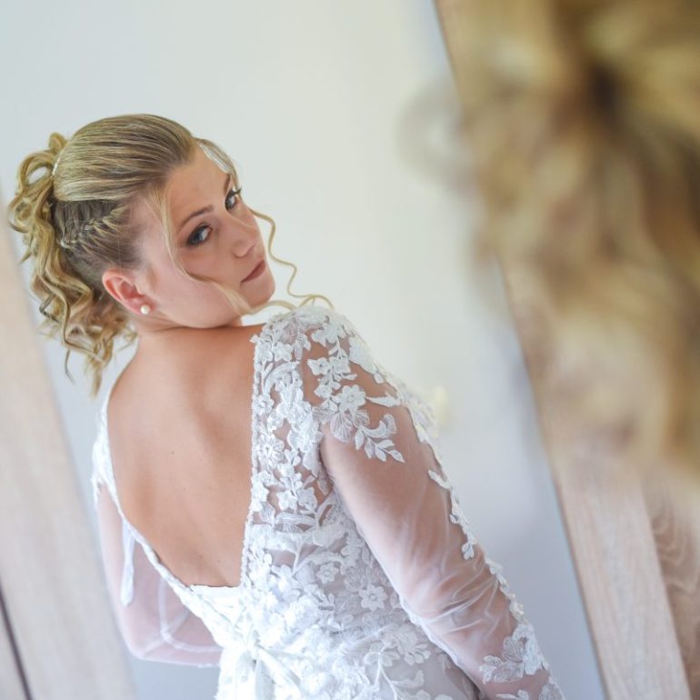 Poročna fotografija