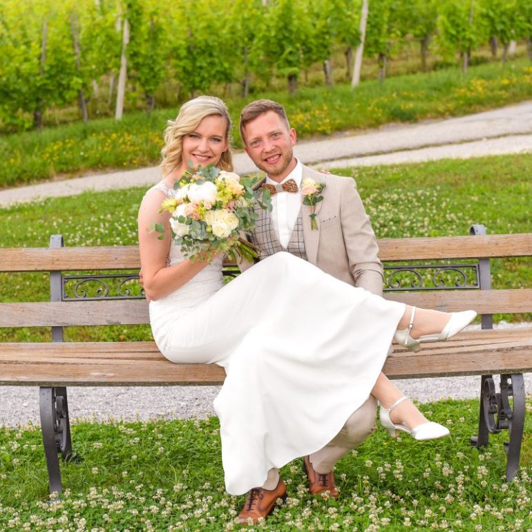 Poročna fotografija