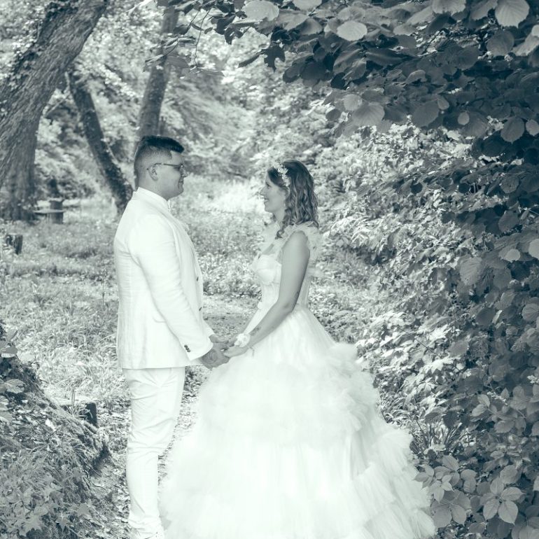 Poročna fotografija